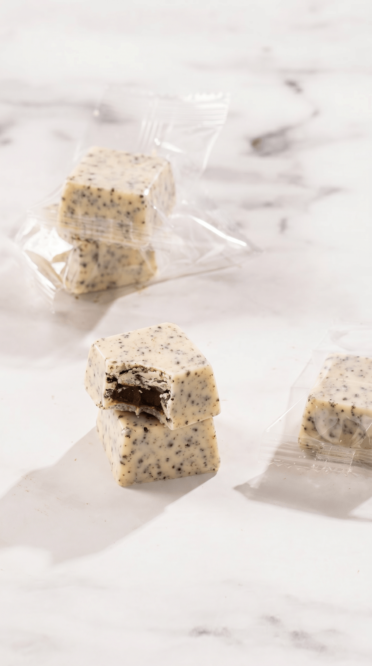 Moon Choco Squares - Cookies & Cream com Avelã - Imagem 4